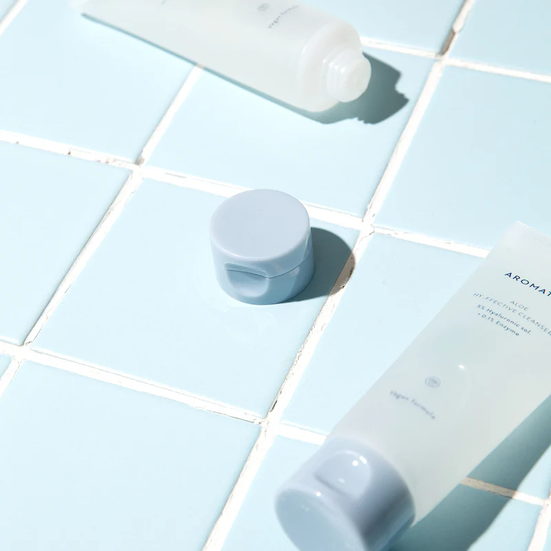 Aloe Hy-ffective Cleanser - Image 5