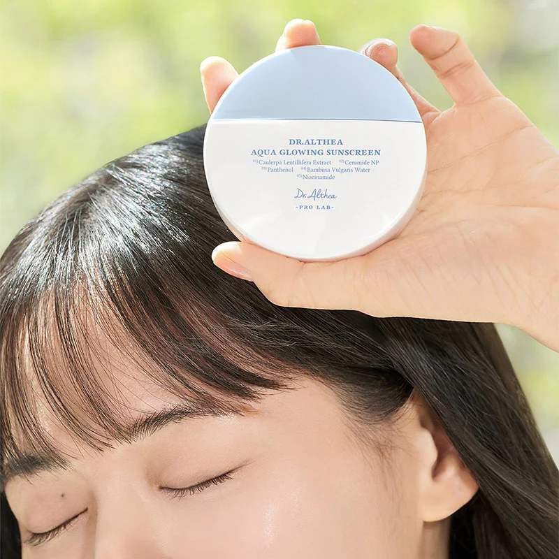 Aqua Glowing Sunscreen - Image 6