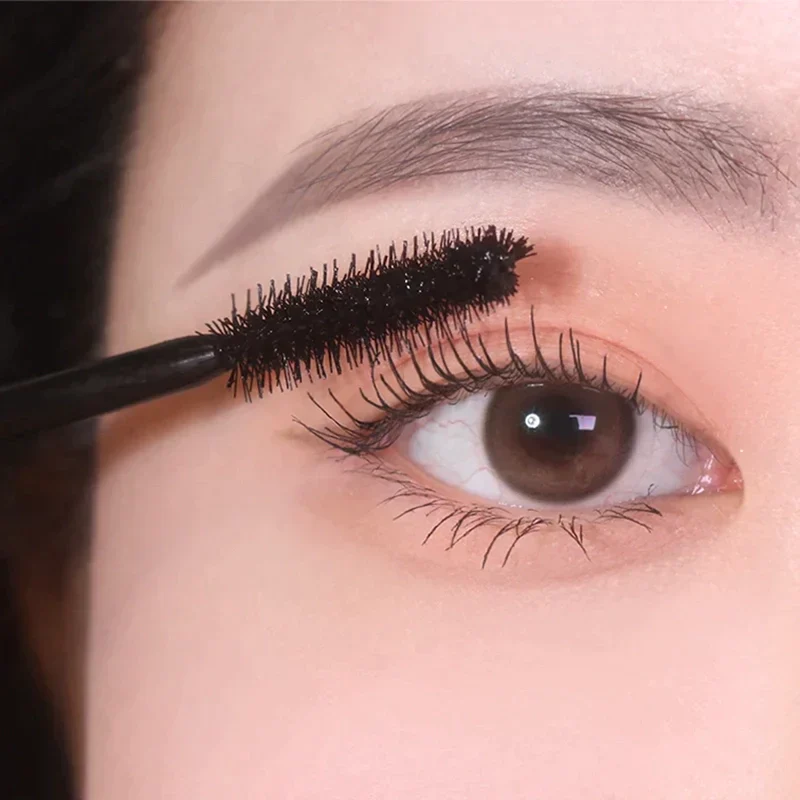 Dailism Smudge Stop Mascara (Volume) - Image 2